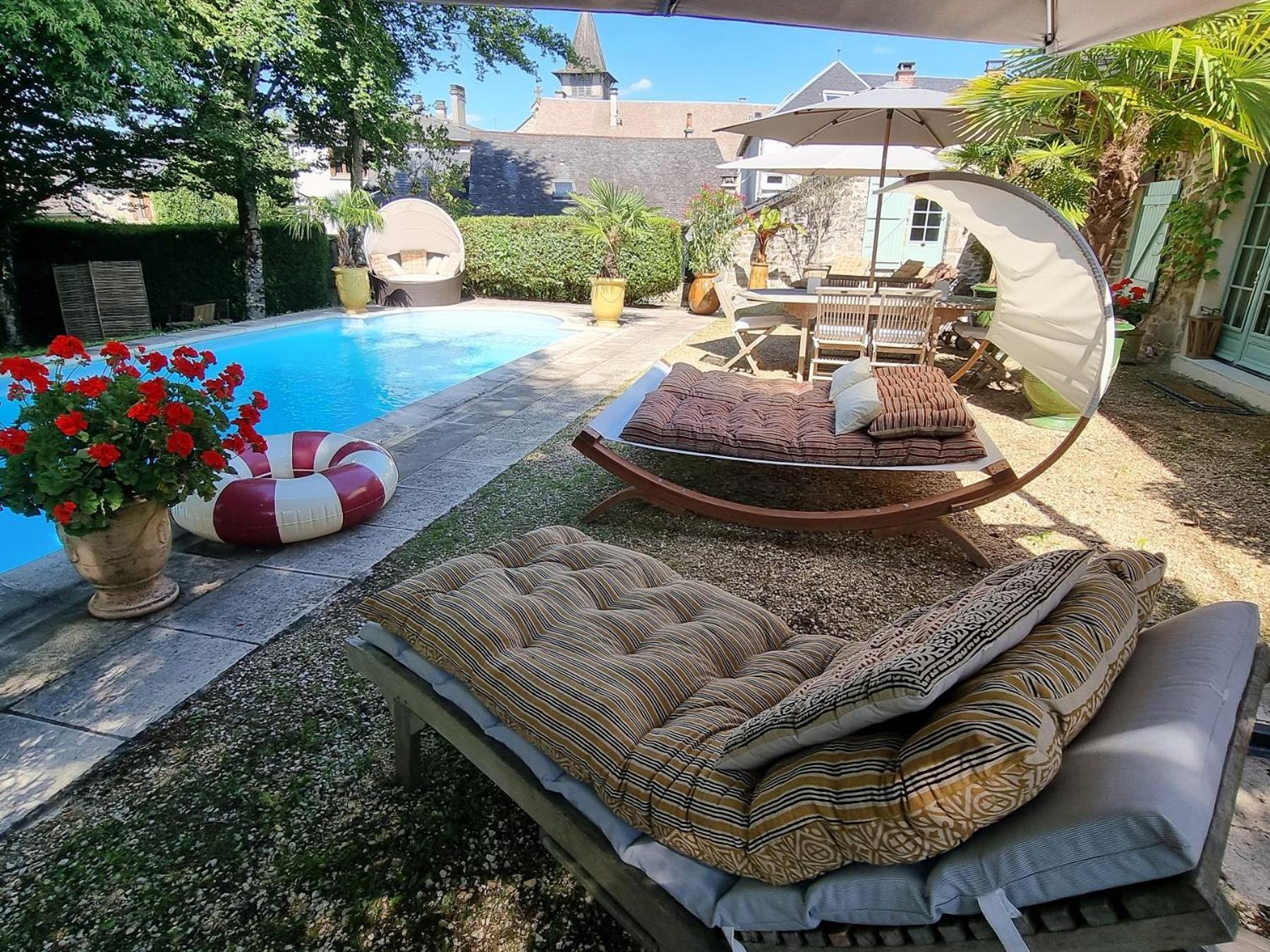 Maison D'Hotes Les Jardins Saint Eloi Le Lonzac Esterno foto