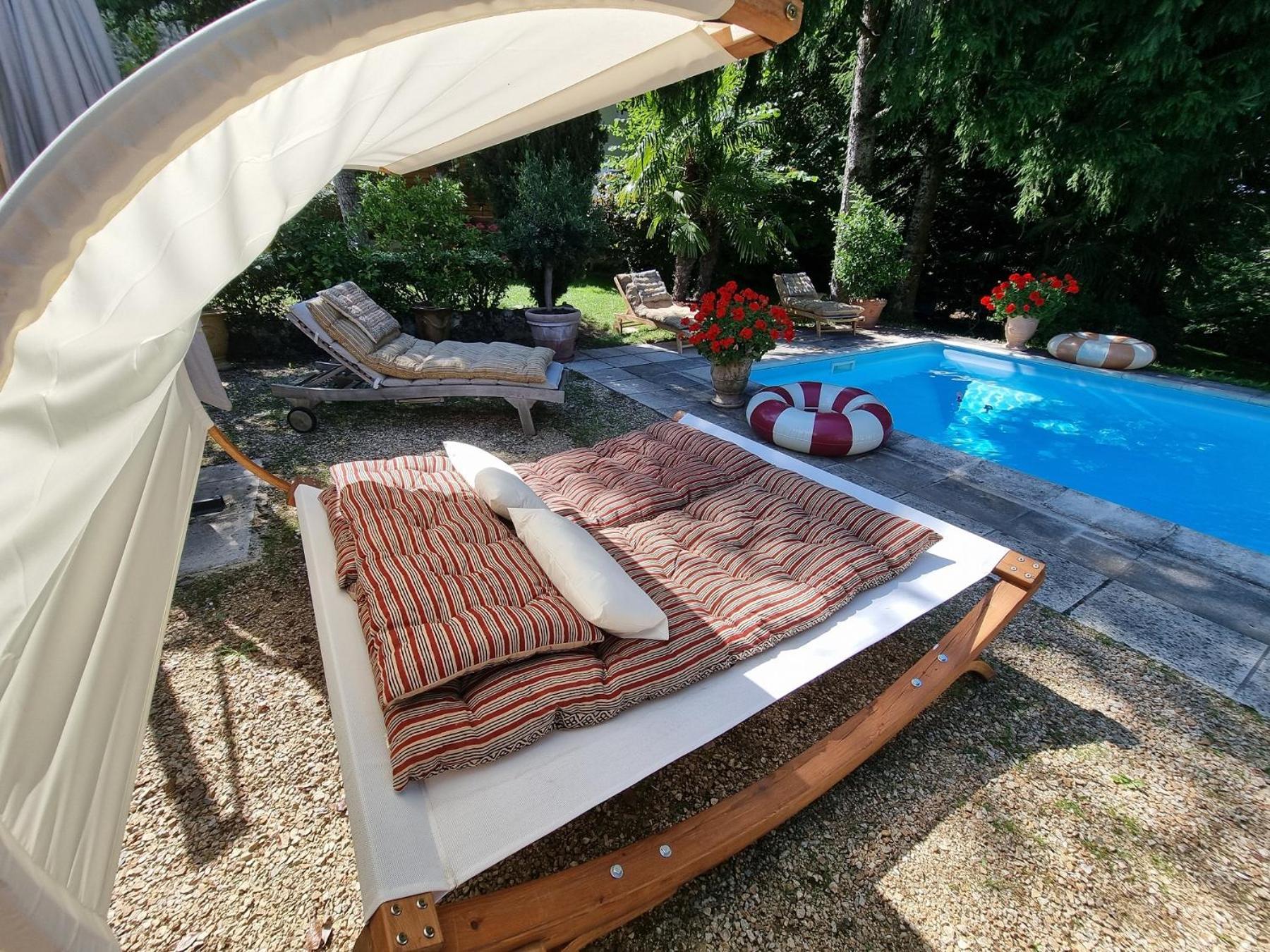 Maison D'Hotes Les Jardins Saint Eloi Le Lonzac Esterno foto