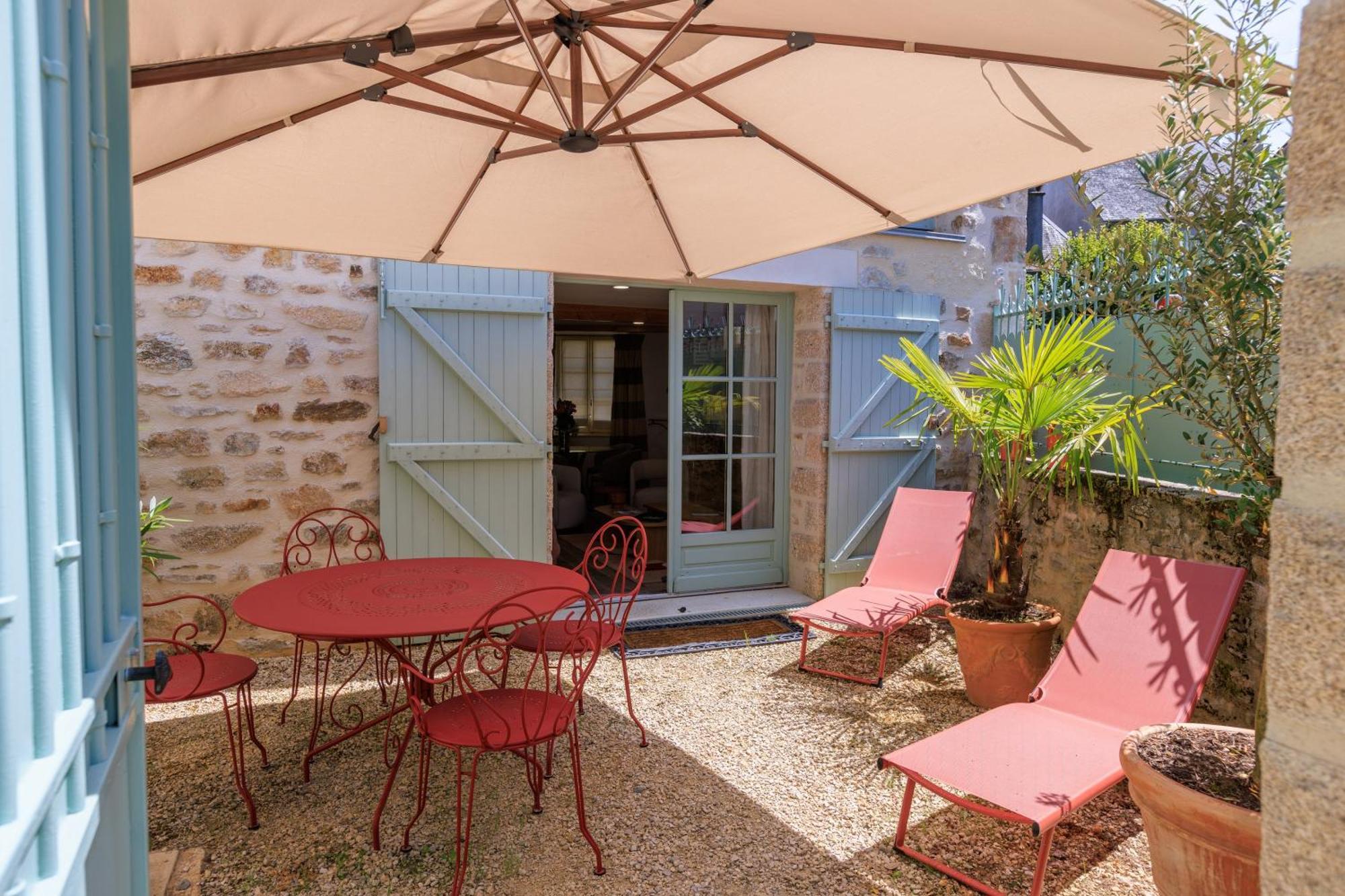 Maison D'Hotes Les Jardins Saint Eloi Le Lonzac Esterno foto