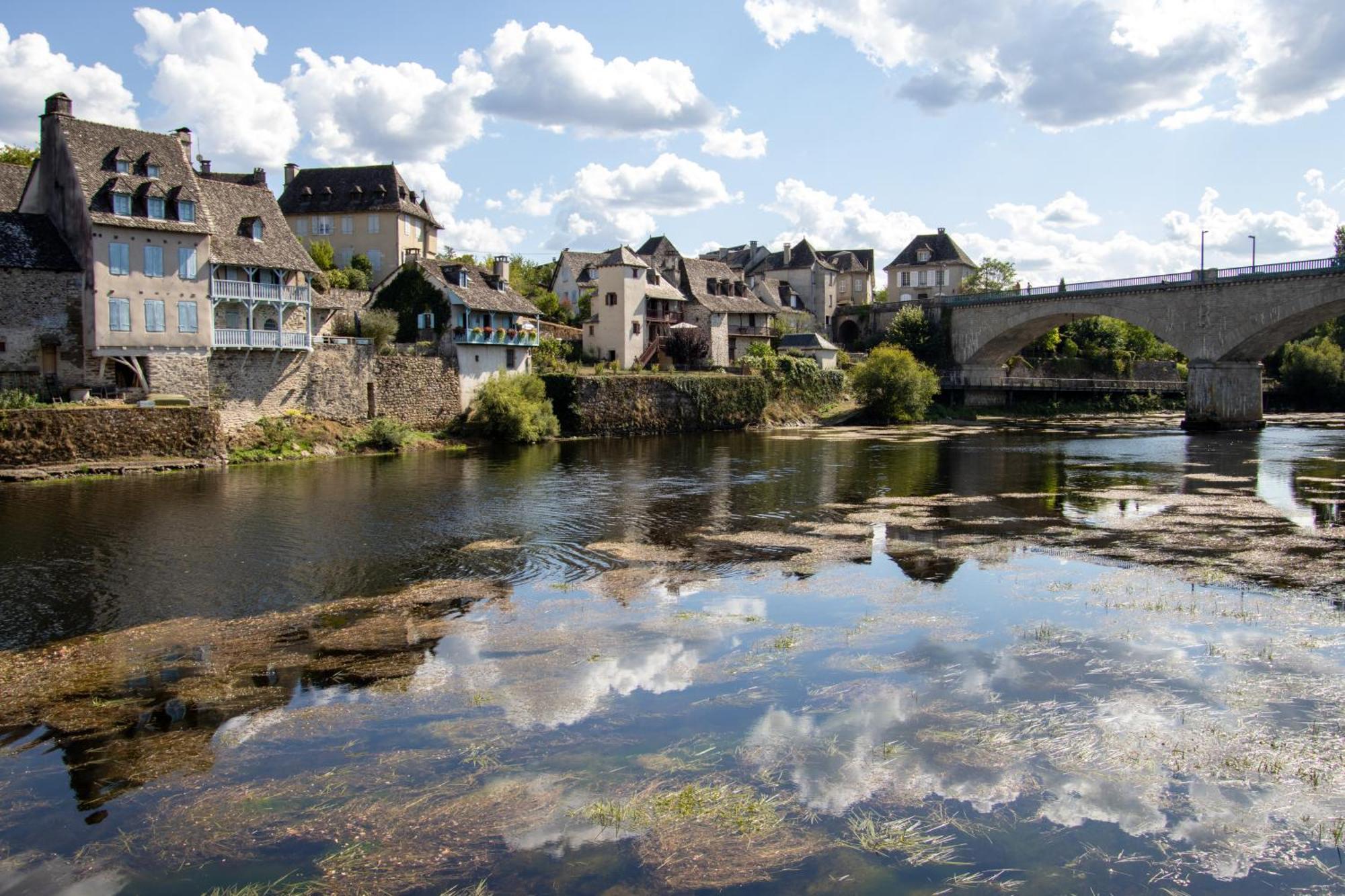 Maison D'Hotes Les Jardins Saint Eloi Le Lonzac Esterno foto