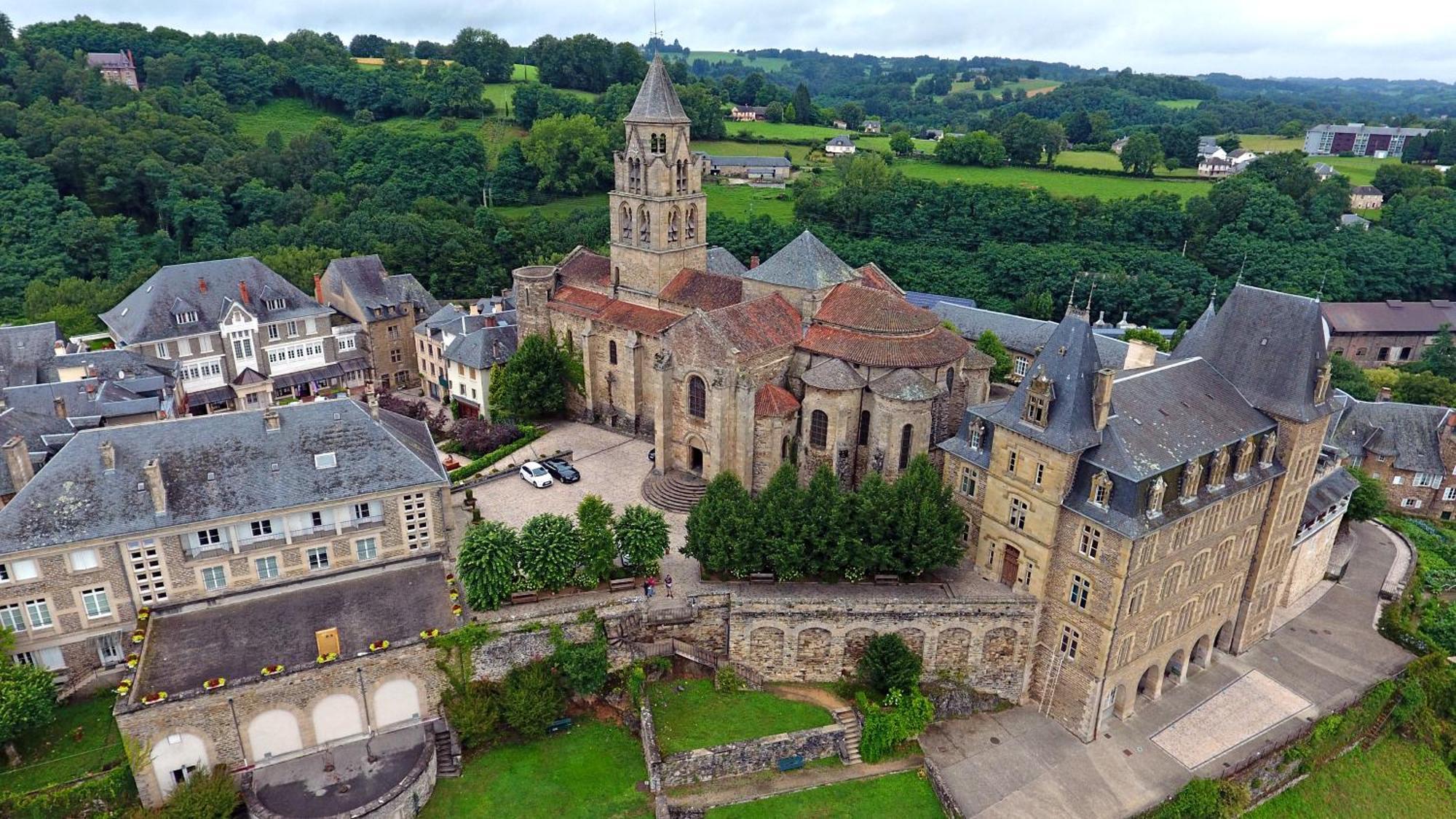 Maison D'Hotes Les Jardins Saint Eloi Le Lonzac Esterno foto